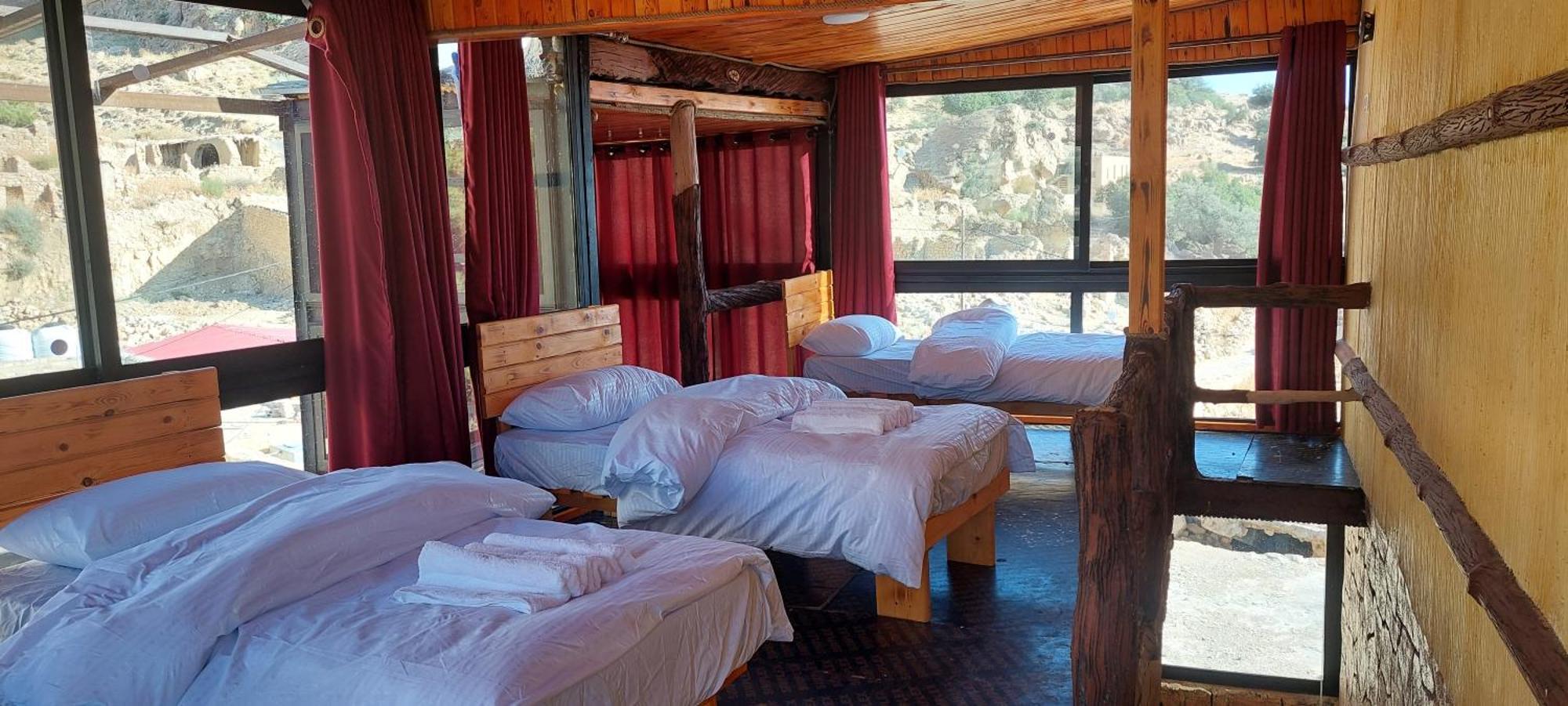 Dana Gate Lodge Room photo